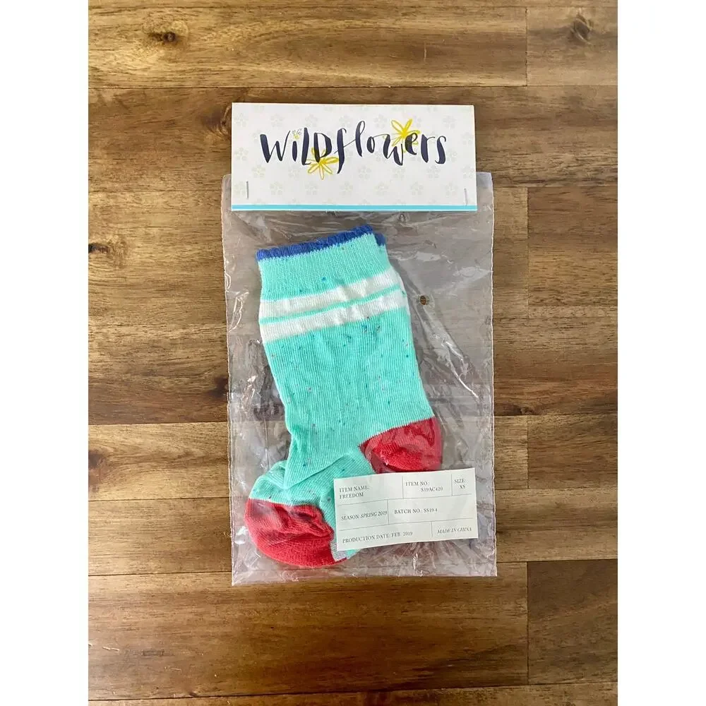 NIB Wildflowers Daydream Believer Green Red Blue Freedom Gym Knit Socks XS